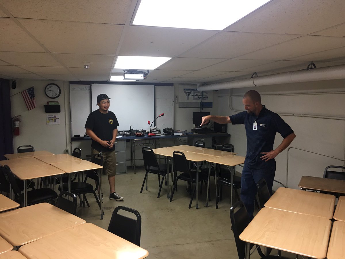 APSAutoTechcc's tweet image. Setting up rooms, getting ready for PPL, team work, @APS_CTAE , @APSCareerCenter ,@Margaretchungcc