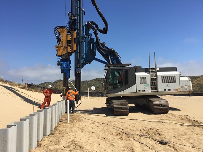 cmisheetpiling's tweet photo. We know the challenges of installing #sheetpile in varying site/soil. That's why we continue to develop our PileClaw installation equipment. https://t.co/1qQR1olr2A