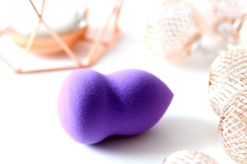 Brush_WorksUK's tweet photo. What a great way to start the week with our complexion sponge! #week #newstart #complexionsponge #makeup https://t.co/CRQRPqS9Ff