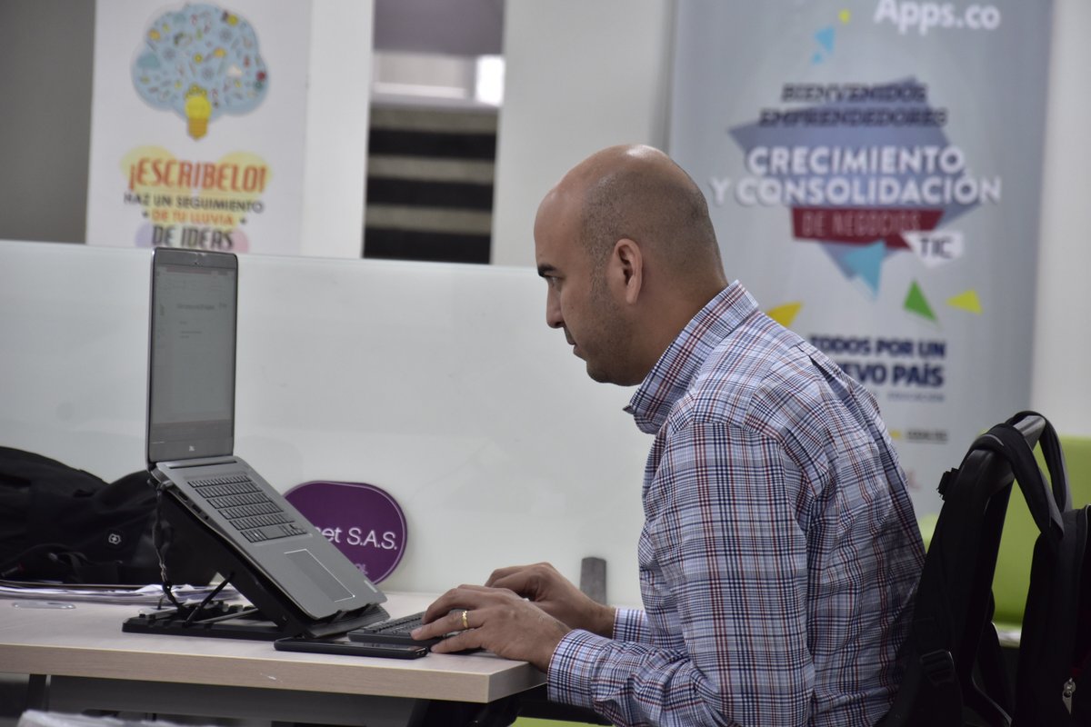 AppscoMacondo's tweet photo. El trabajo y la dedicación que tenemos con los emprendedores es fundamental para que sus empresas estén a otro nivel. 💪🏼 https://t.co/vsRkowZIlm