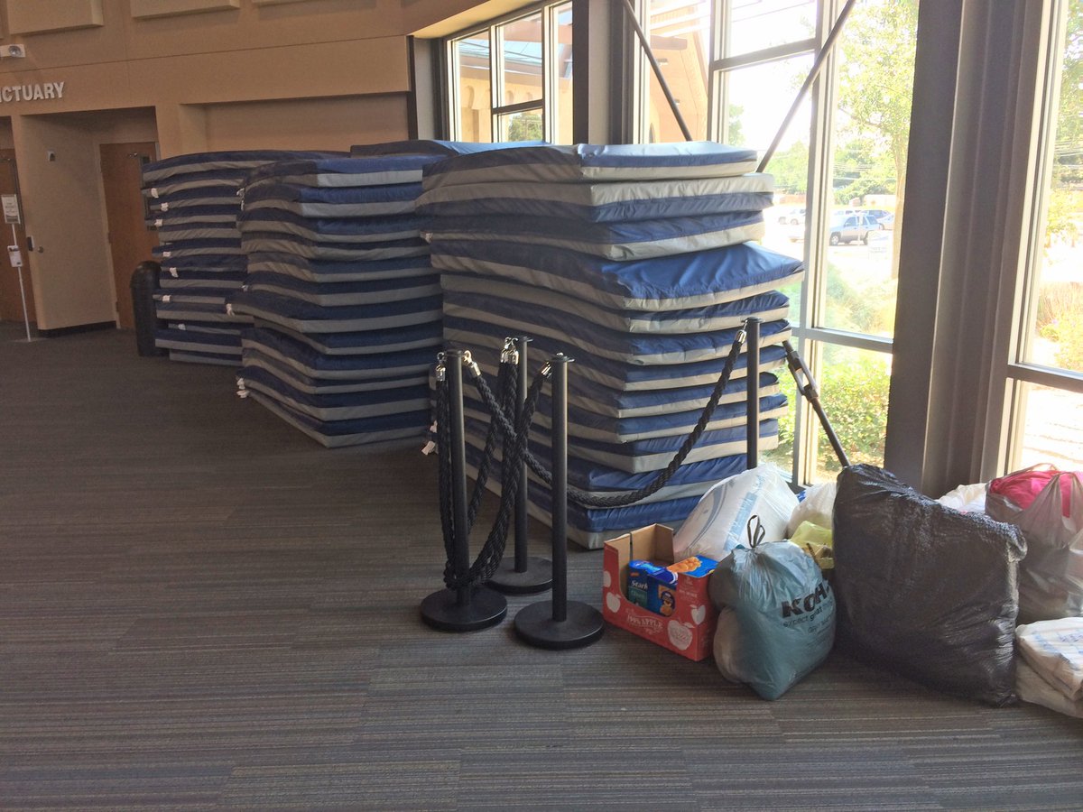 pscarltoti's tweet photo. Generosity answers prayers! Bring donations to all services this weekend!!! ⠀
#TrinityforTexas #PrayforTexas #HurricaneHarvey #TrinityToday https://t.co/1b7HHFCcWh