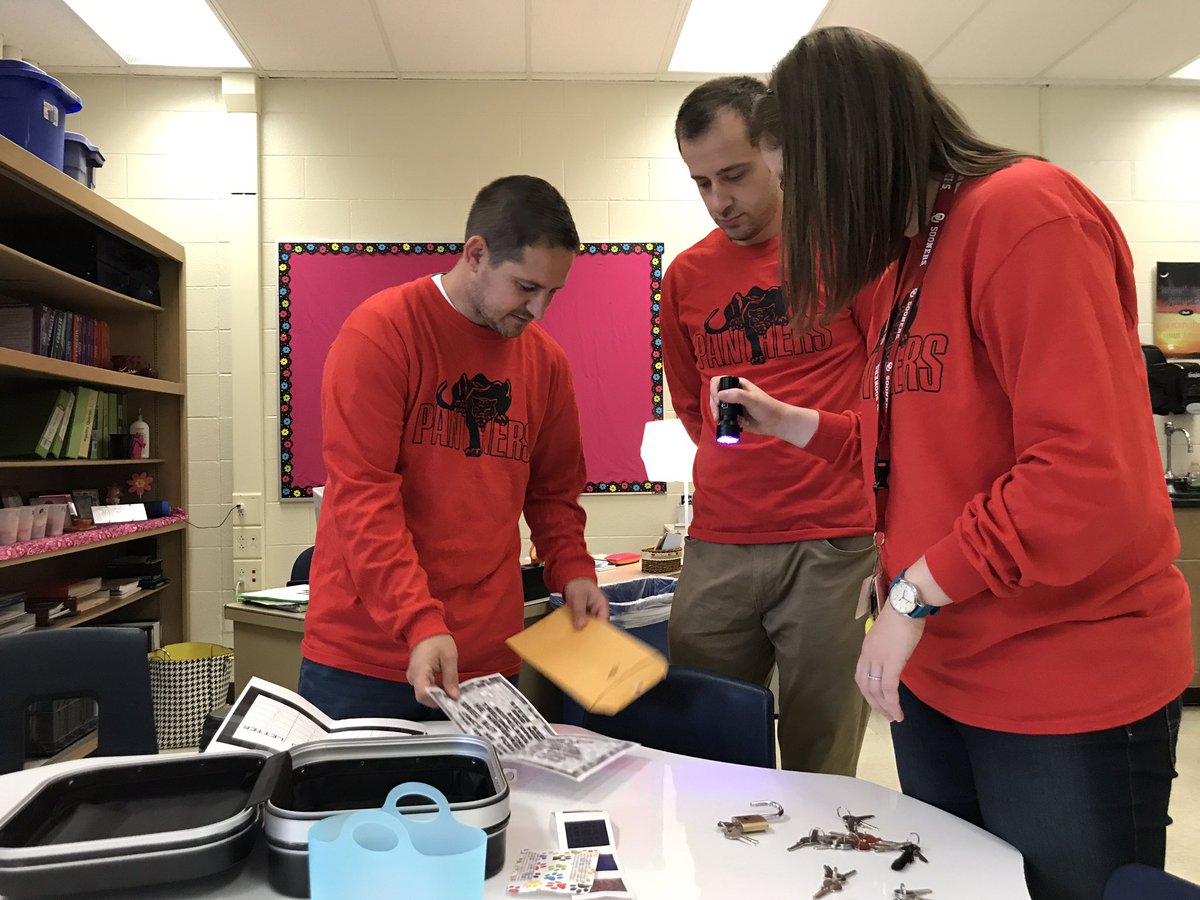 PPMSMath8's tweet image. Teachers breakout on the first day of school. #werppms @PPMS_SDE