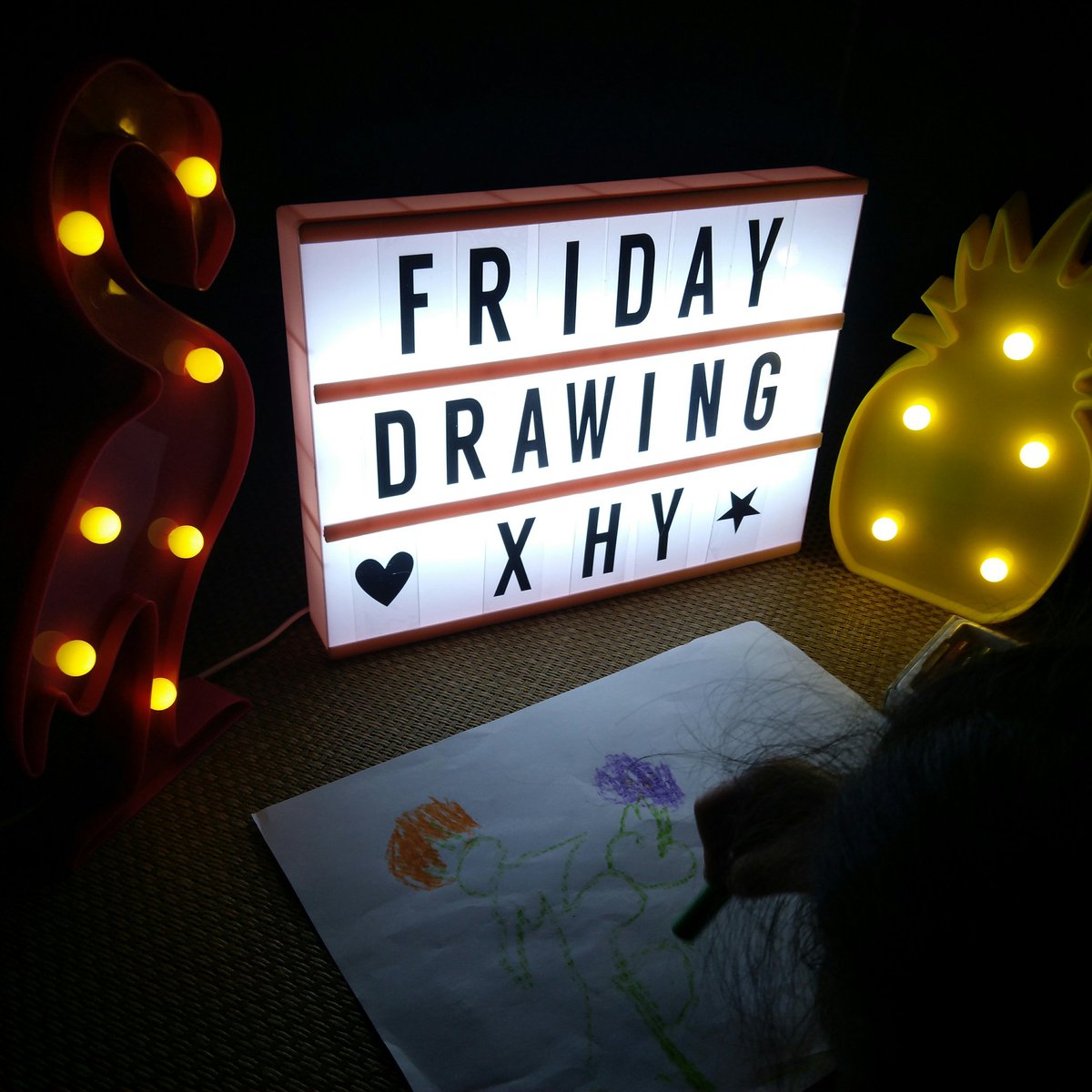 nbakilight's tweet image. Friday drawing #cinemalightbox #flamingolight #pineapplelight #lightbox