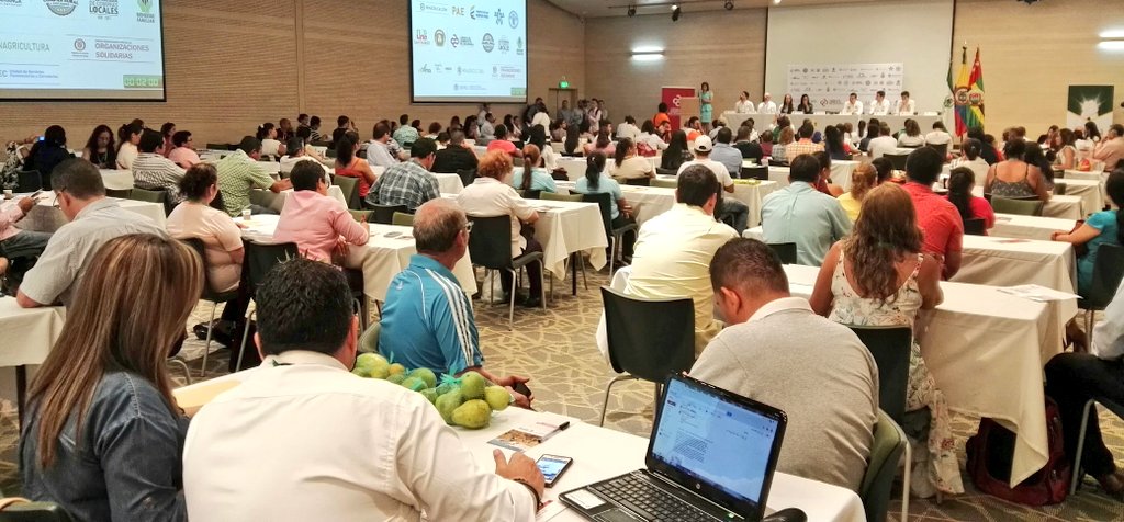 CCBucaramanga's tweet photo. Iniciamos la rueda de negocios del programa #CompraRural en la que participan cerca de 140 empresarios del sector rural de Santander. https://t.co/vOUDAgQTmz