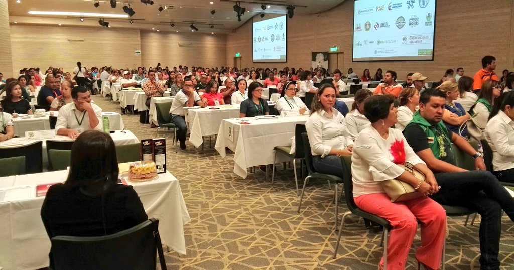 CCBucaramanga's tweet photo. Iniciamos la rueda de negocios del programa #CompraRural en la que participan cerca de 140 empresarios del sector rural de Santander. https://t.co/vOUDAgQTmz