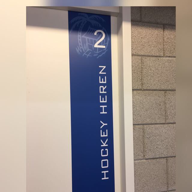 Het komende seizoen staat weer voor de deur. H2 heeft tegenwoordig zelfs een eigen kleedkamer. Heel erg bedankt SV Kampong 👍🏻