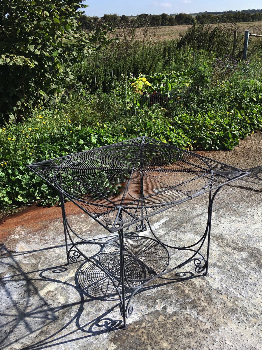 Aid2Rayment's tweet photo. 100cm Dia #Classic Squarer #Table #designed by #AdrianRayment for #ArneMaynard https://t.co/zk13PYWQfM