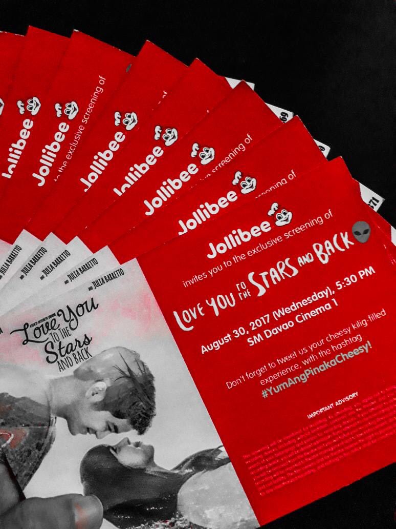 JuliaB_DVO's tweet photo. A bit late but still HUGE thank you to @Jollibee for the #LYSB blockscreening they hosted last Wednesday! 👽💜💚 #YumAngPinakaCheesy https://t.co/Qev0mU7KaG