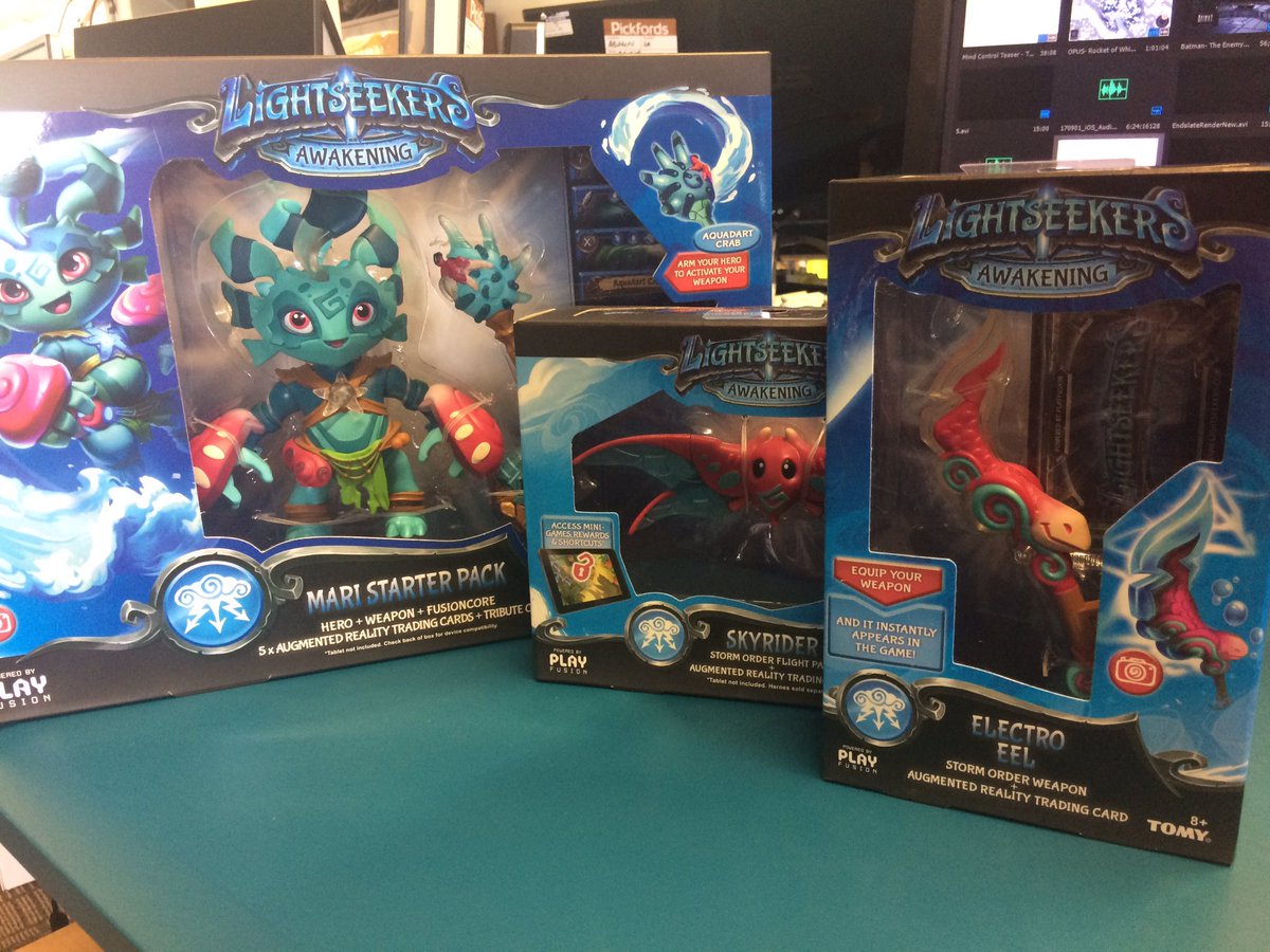 Bekkiboom's tweet photo. Thank you so much to @playfusion &amp; @lightseekers - I cannot WAIT to play this on the @WatchTAP channel VERY SOON!! #lightseekers https://t.co/YNkP6ZulL4