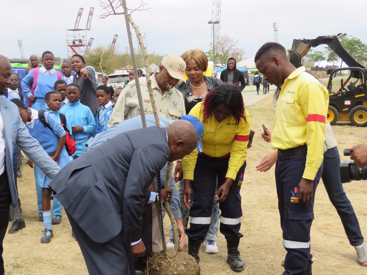 wo_fire's tweet photo. @environmentza WOF firefighters joined Premier David Mabuza in planting a tree at the first Annual #MPUShow as part of National Arbor Week. https://t.co/yLOeO2rNZD