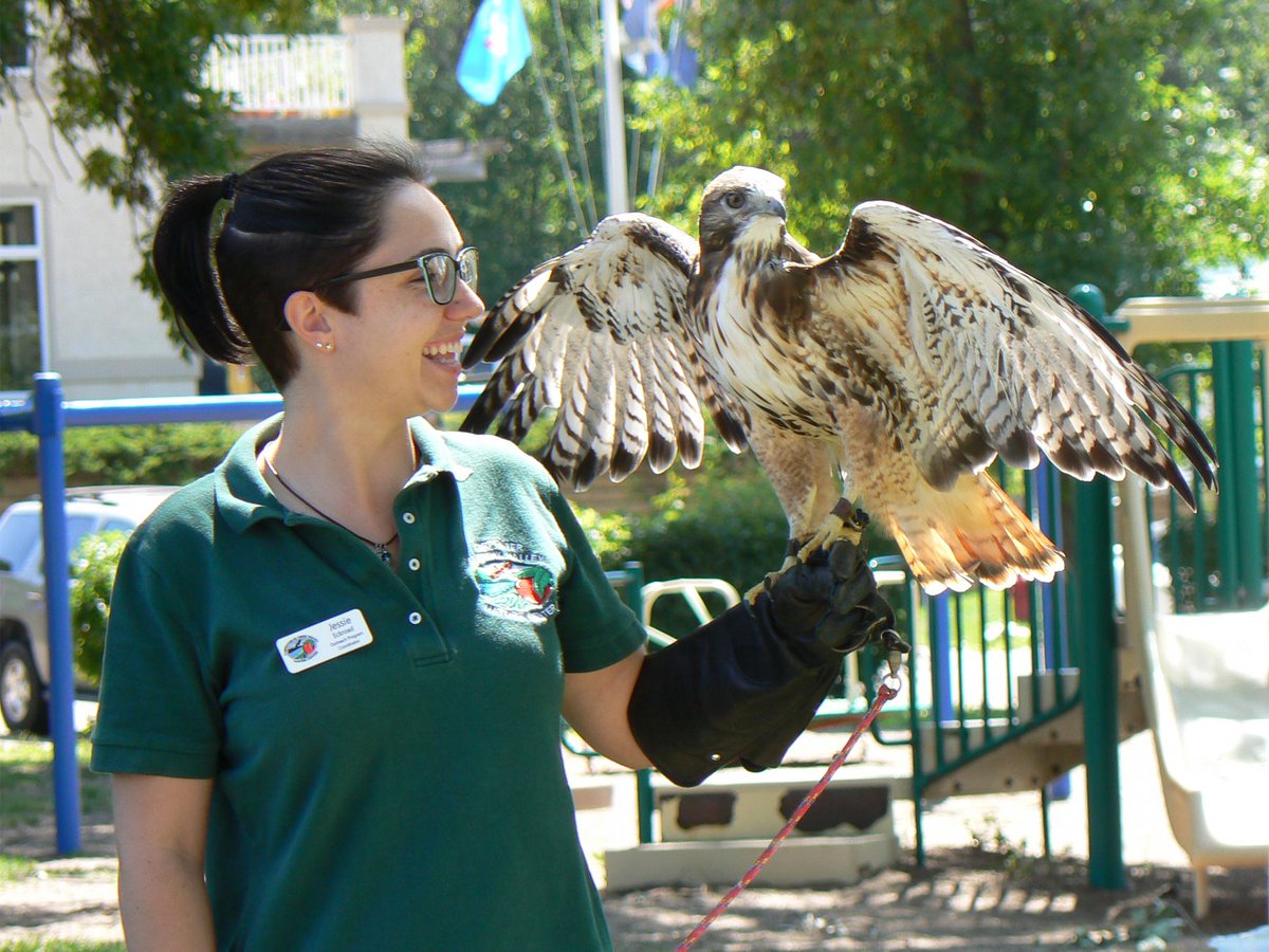 Interested in bringing interactive nature programs to your class or community group? Book a CNC outreach program! buff.ly/2grY99e
