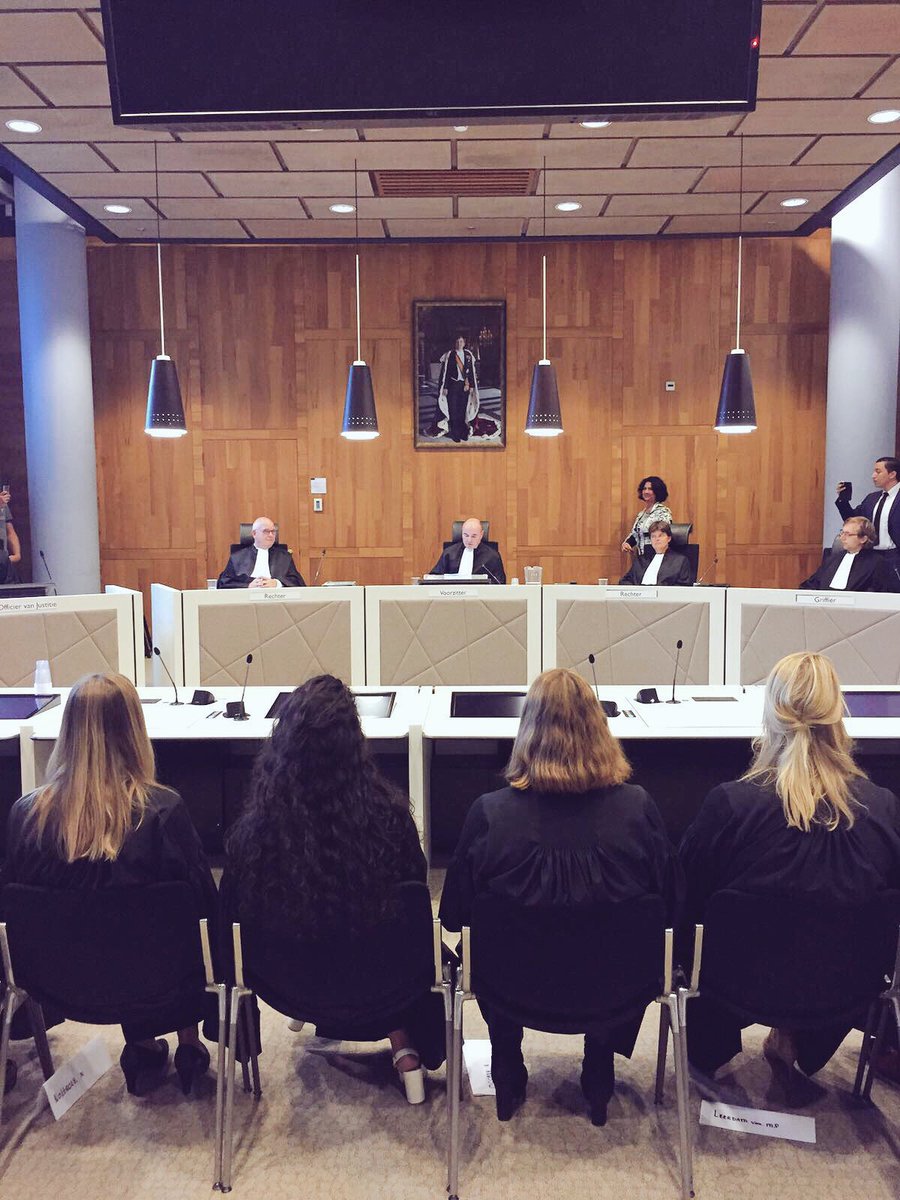 WilleDonker's tweet photo. Afgelopen week is onze collega Marjoleine van Leerdam beëdigd als advocaat. Gefeliciteerd, welkom en succes! #lawyers https://t.co/jHBXrchw1K