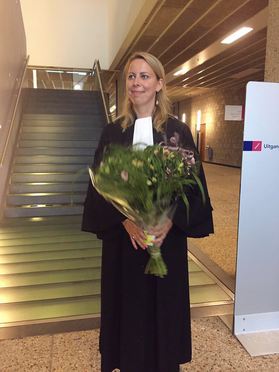 WilleDonker's tweet photo. Afgelopen week is onze collega Marjoleine van Leerdam beëdigd als advocaat. Gefeliciteerd, welkom en succes! #lawyers https://t.co/jHBXrchw1K