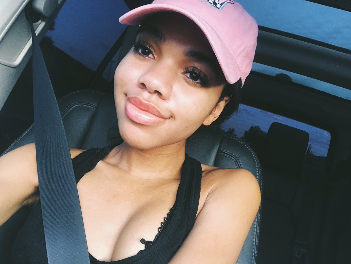 TTLYTEALA's tweet photo. Makeupless mornings are the best 🙌🏾 https://t.co/lkChwOH6iI