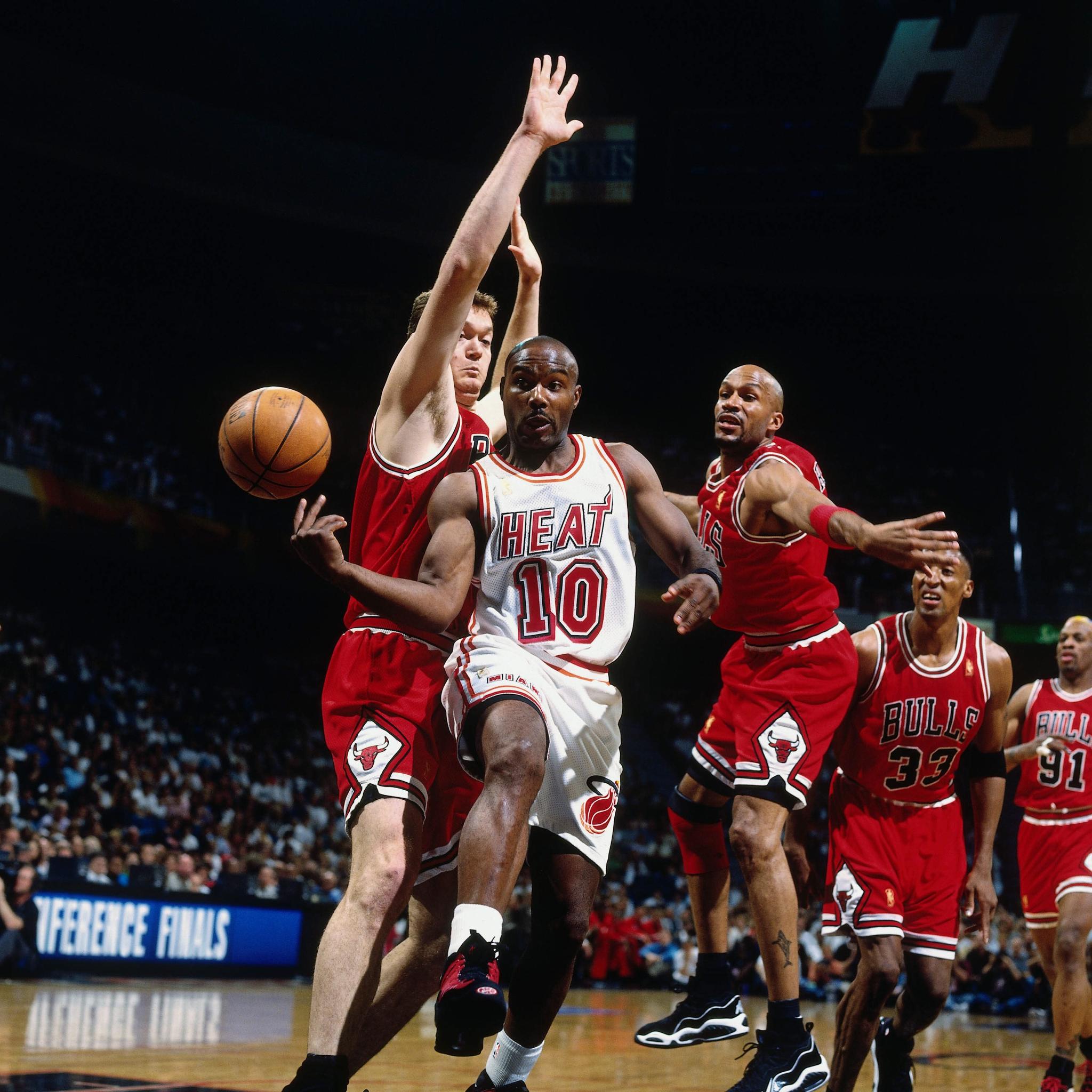 Happy 51st Birthday to former & star Tim Hardaway!

WATCH:  