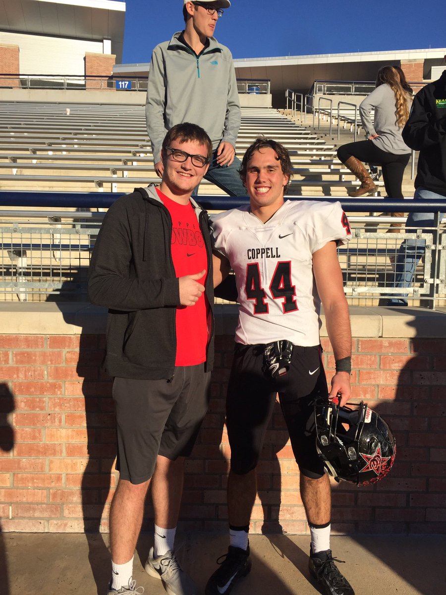 drewleroy's tweet photo. Best of luck to my little bro, @piercem44, as he embarks on his senior season!! It's been blessing to watch you grow up! #44 #ysforlife https://t.co/Cz9QFdLsTn
