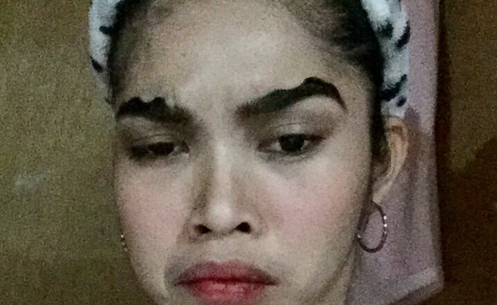 DianePitos's tweet photo. dahil may twitter na ulit si meng 😂 say hi to my #wavebrows #eyebrows di ko na kaya i-wave pa ang hirap ! makapal kilay ko 😭😂 https://t.co/cnnmJS93uG
