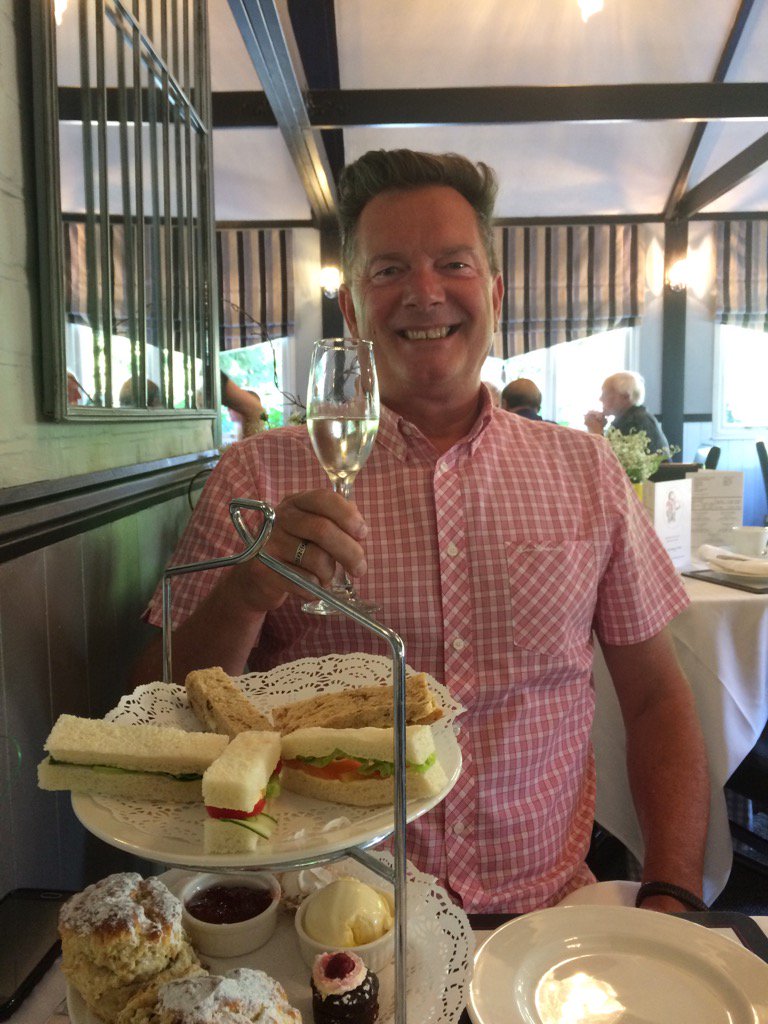 LindaOSully's tweet photo. @sossportsphotos enjoying ANOTHER 60th birthday treat...afternoon tea at #grumpymole #tadworth https://t.co/uSystM4Wz3
