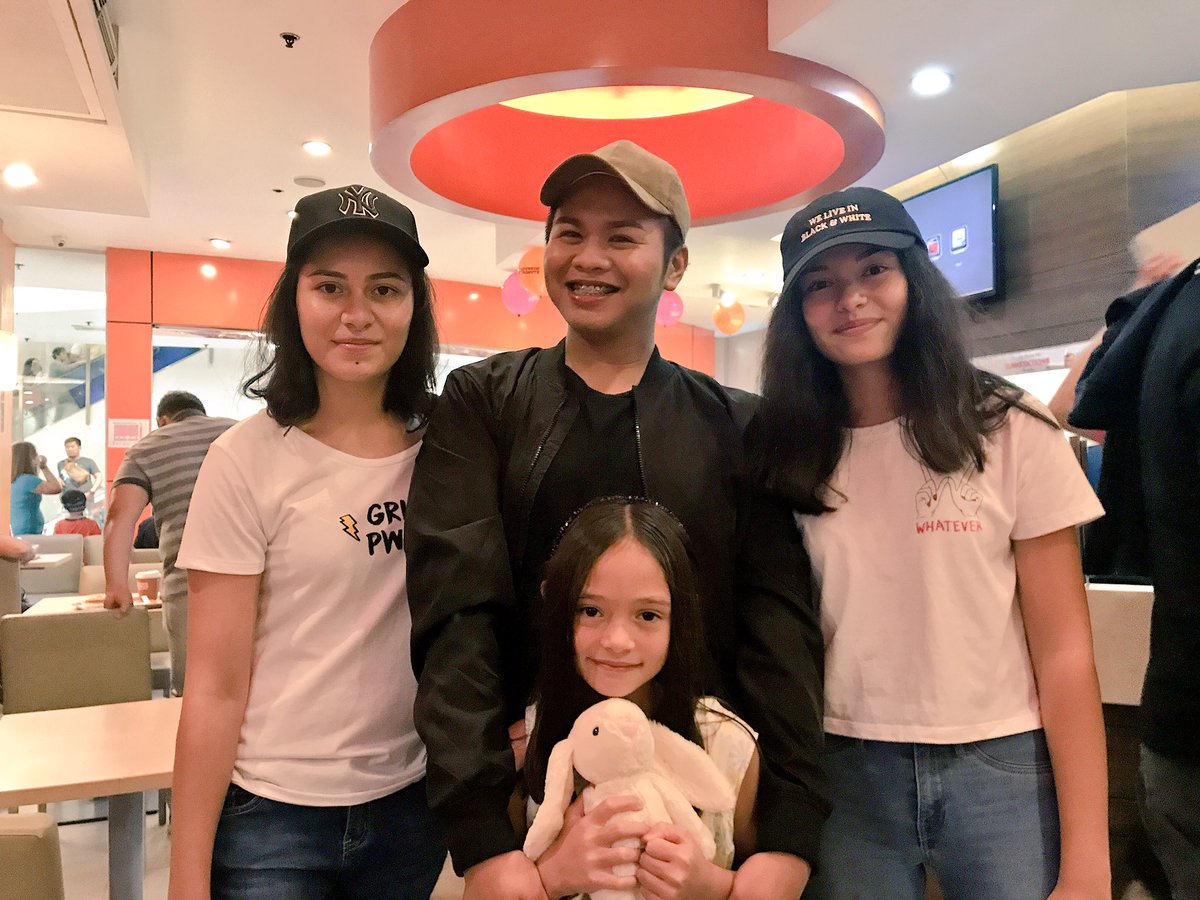 <a href="/ronandomingo/">Ronan Joseph Domingo</a> with the sestras 🤗 @vincevandorpe 🎉