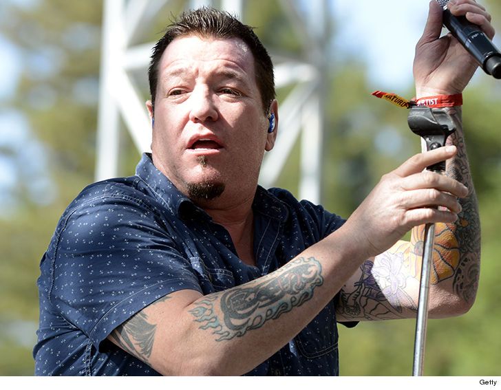 fairedelargents's tweet photo. Smash Mouth's Steve Harwell Rushed to Hospital, Concert Cancelled https://t.co/kf5EYNwlJh https://t.co/sEzF3TwJED