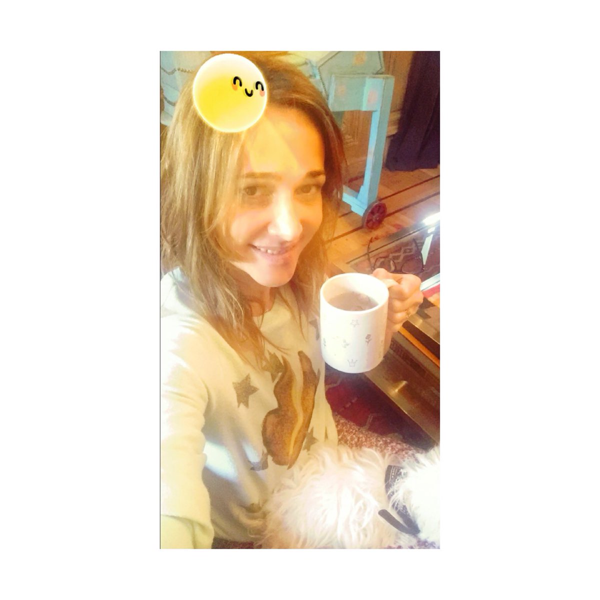verolozanovl's tweet photo. Buen Día! Xcada foto o vídeo q subas con #UnaHistoriaDeSonrisas Colgate dona 1 Kit de Productos . Súmate x+ sonrisas https://t.co/78Tv2EPndu