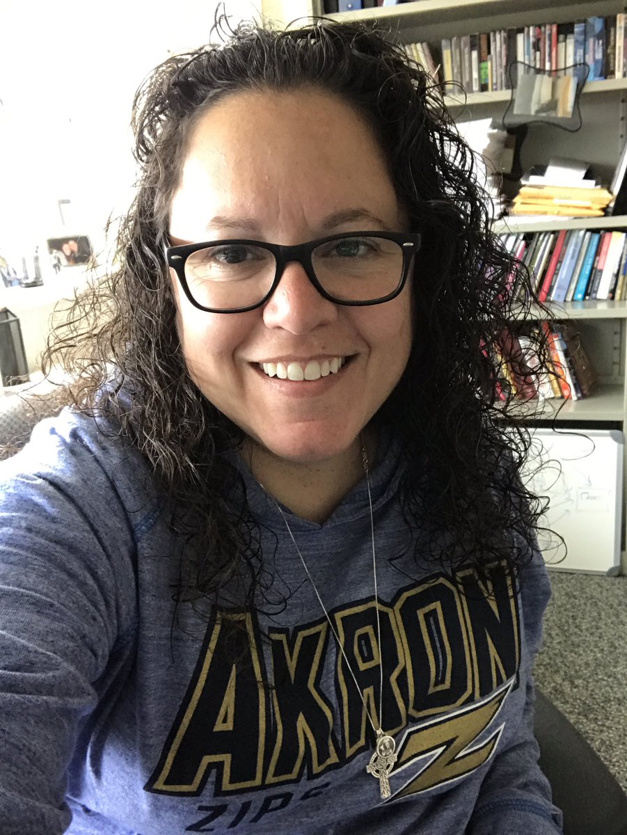 tonibisconti's tweet photo. Showing some #ZipsPride at the office today!! #UANewDay https://t.co/yW5E5vBvFz