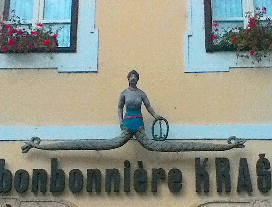 VagaBobTravel's tweet photo. Medieval #Craftguild #Signage - #Croatia #mermaid #tomislavasquare #varazdin #interpretiveart #legends #folklore #culturallyimmersivetravel https://t.co/5GwHb8cVn8
