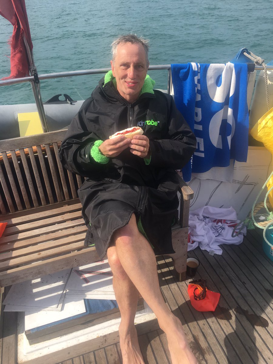GeorgeCselko's tweet photo. PAST THE HALFWAY MARK! John is enjoying a well-earned cold hotdog after his hour with George. https://t.co/aF9NyjUIKz