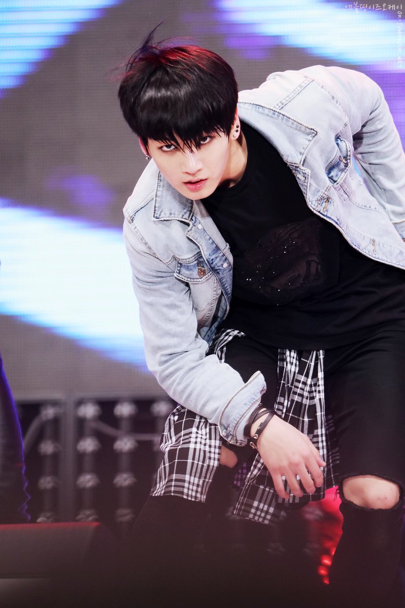 정국님의 옥체 컬렉션 (@jungkook_body) on Twitter photo 