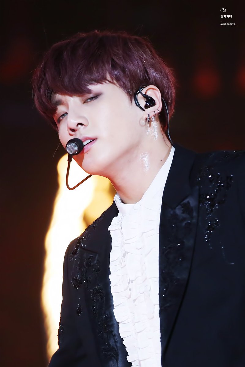 정국님의 옥체 컬렉션 (@jungkook_body) on Twitter photo 