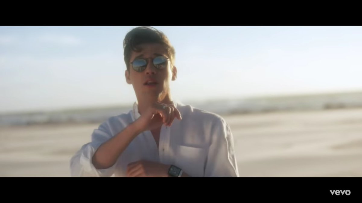 SAFourArmy's tweet image. Make sure you watch @Four_SA's music video for their new single #Island ❤🌞 Watch here &amp;gt;&amp;gt;youtu.be/giESrS1X3BA