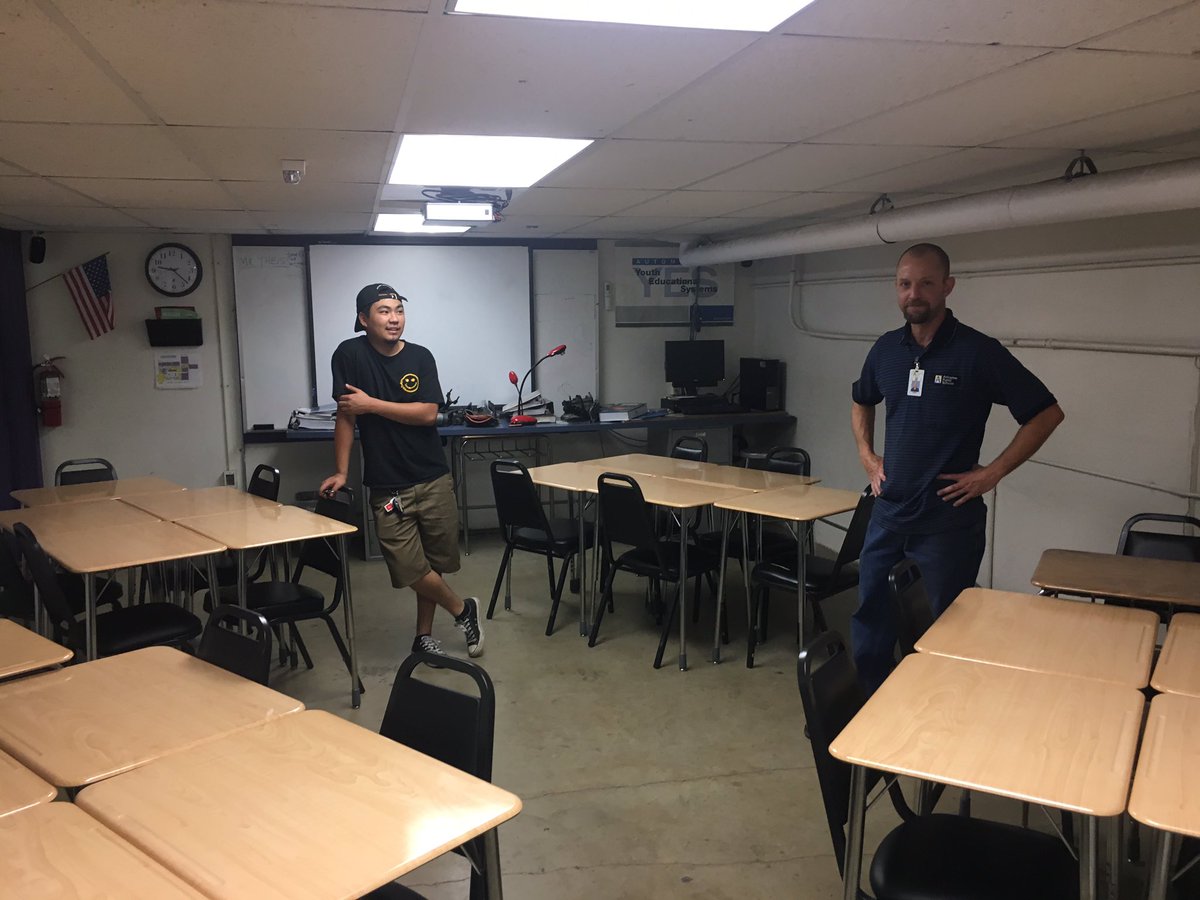 APSAutoTechcc's tweet image. Automotive team collaboration on implementing, launch/team/ framework. @APSCareerCenter @ACC_Collision @engage_learning @Margaretchungcc