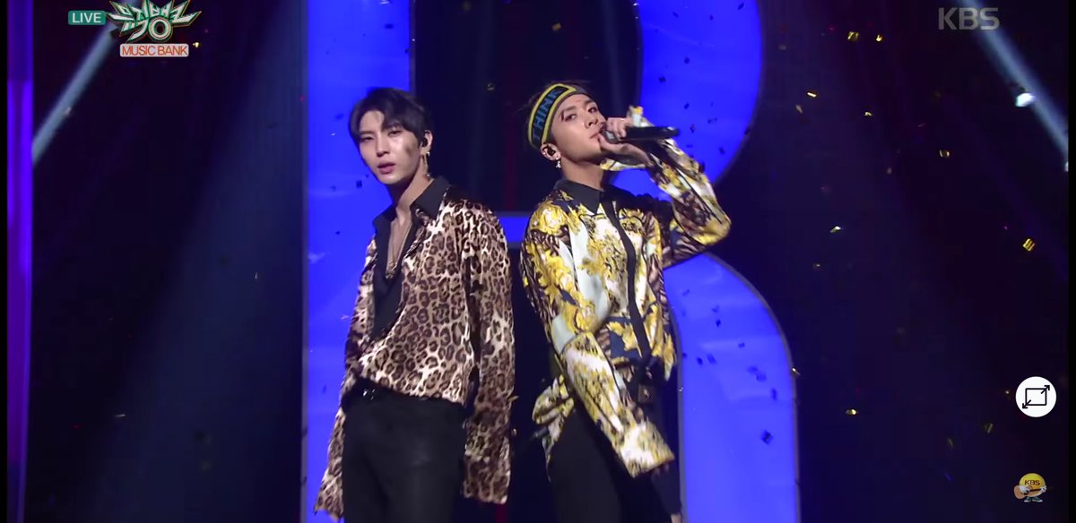 vanee_godinez's tweet photo. Why so sexy ?? Loving the new track. #Whisper_네뮤다운 #VIXX_LR https://t.co/msYtiwafZW