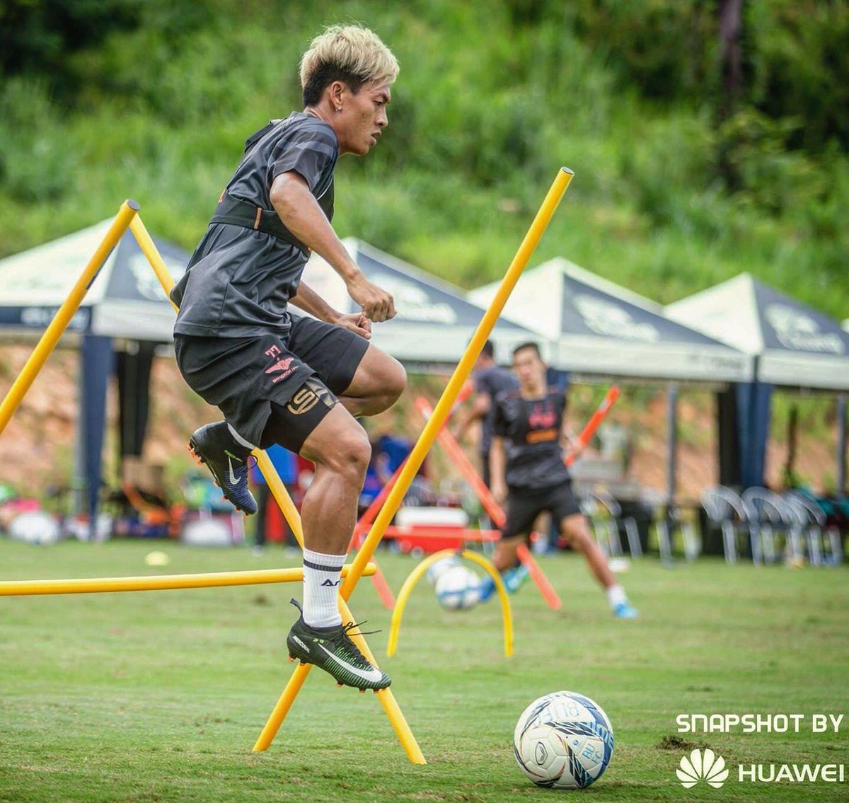 jc_jp16's tweet photo. Jumper ⬆️🐵 #BUFC #B77 #JP77 #Cutsuperfly https://t.co/Hk1Elvtgsh