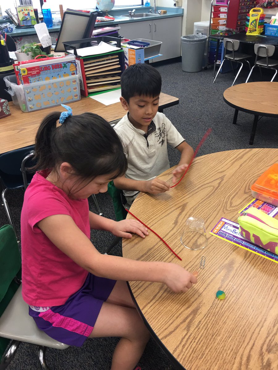 lisaseifriednc's tweet photo. STEM activity in action Fun in first grade on Fun Friday at CHES!!!   JOCO2020 https://t.co/prcKUpGMpN