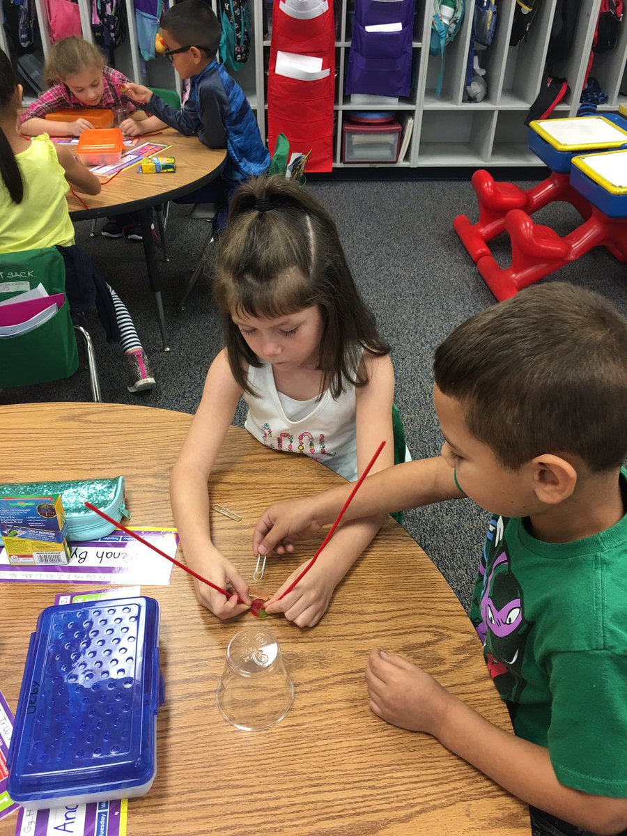 lisaseifriednc's tweet photo. STEM activity in action Fun in first grade on Fun Friday at CHES!!!   JOCO2020 https://t.co/prcKUpGMpN