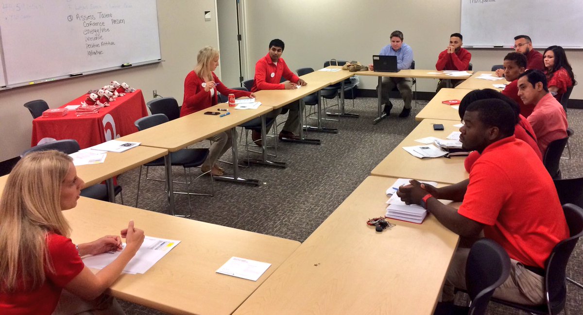 AGwayfay's tweet photo. Digging into talent assessment #UMDKickOff @SextonRob @wmwwheels https://t.co/CdvkqwBPgP