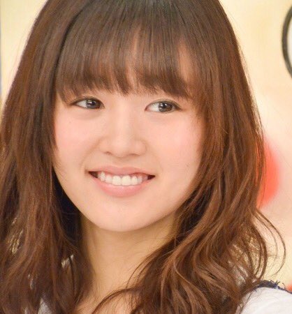 Chikako M なんかやっぱ小さい頃からモテてた人って全身からのモテオーラはんぱないよな 仕草から表情の使い方なにからなにまで全部惹かれるというか惹きつけられる 魅力的だな 亜生ちゃん 女装もかわいい 藤原さくらちゃんやんか 同じ