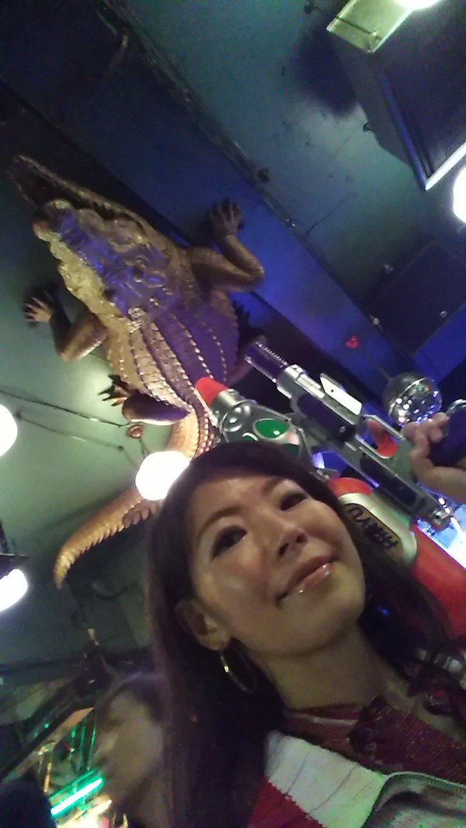 RieMonster's tweet photo. 君は光を見たか〜っ?!(by JB)
見た見た😆✨最高にゴキゲンなライブだった!また来たい!もう中毒!(笑)
…って #キャリーフィッシャー ですけど何か?
#ブルースブラザーズ #原宿クロコダイル #BBBCB #Bluesbrothers #CarrieFisher https://t.co/Y799Kkfb2W