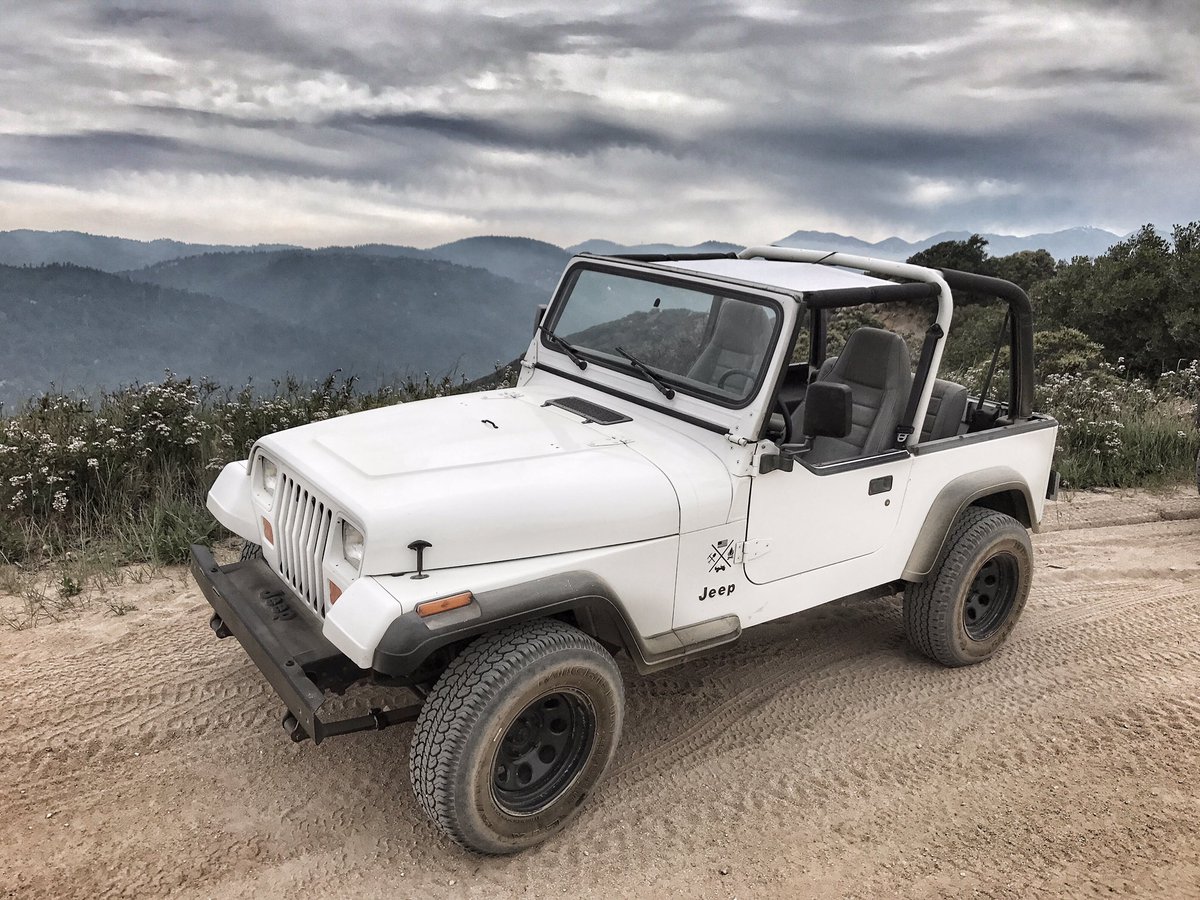 Keep things cool with <a href="/aliensunshade/">Alien Sunshade</a> venturethewild.com/jeep-life--the… #Jeep #JeepClub #jeepcreep #JeepMafia #JeepLife #JeepClub #jeepers