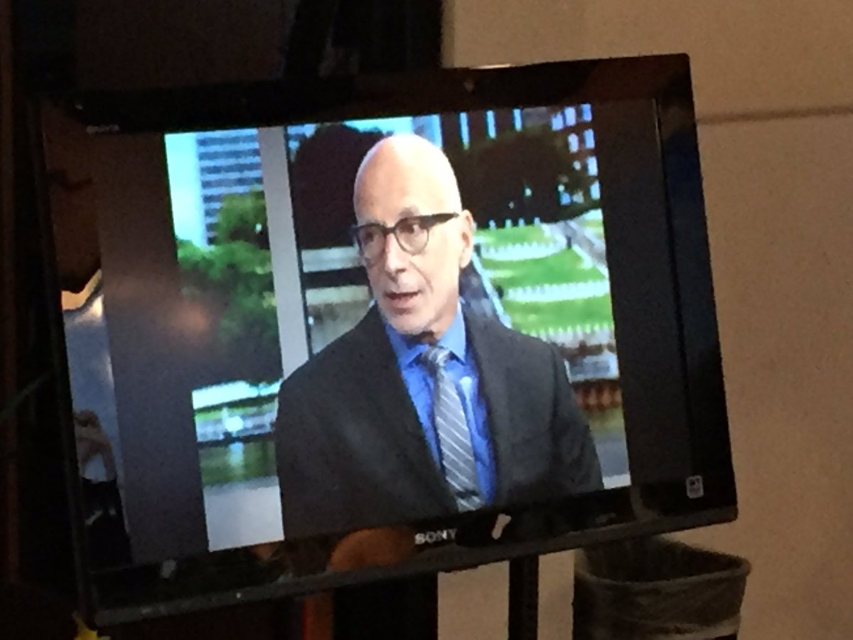 advancingkids's tweet photo. Our Paul Dworkin, MD and Donna O'Shea, MD of @UHC chat about partnership to keep kids healthy w/ @ErikaAriasFOX61. @ctchildrens https://t.co/OK5TLIrYjy