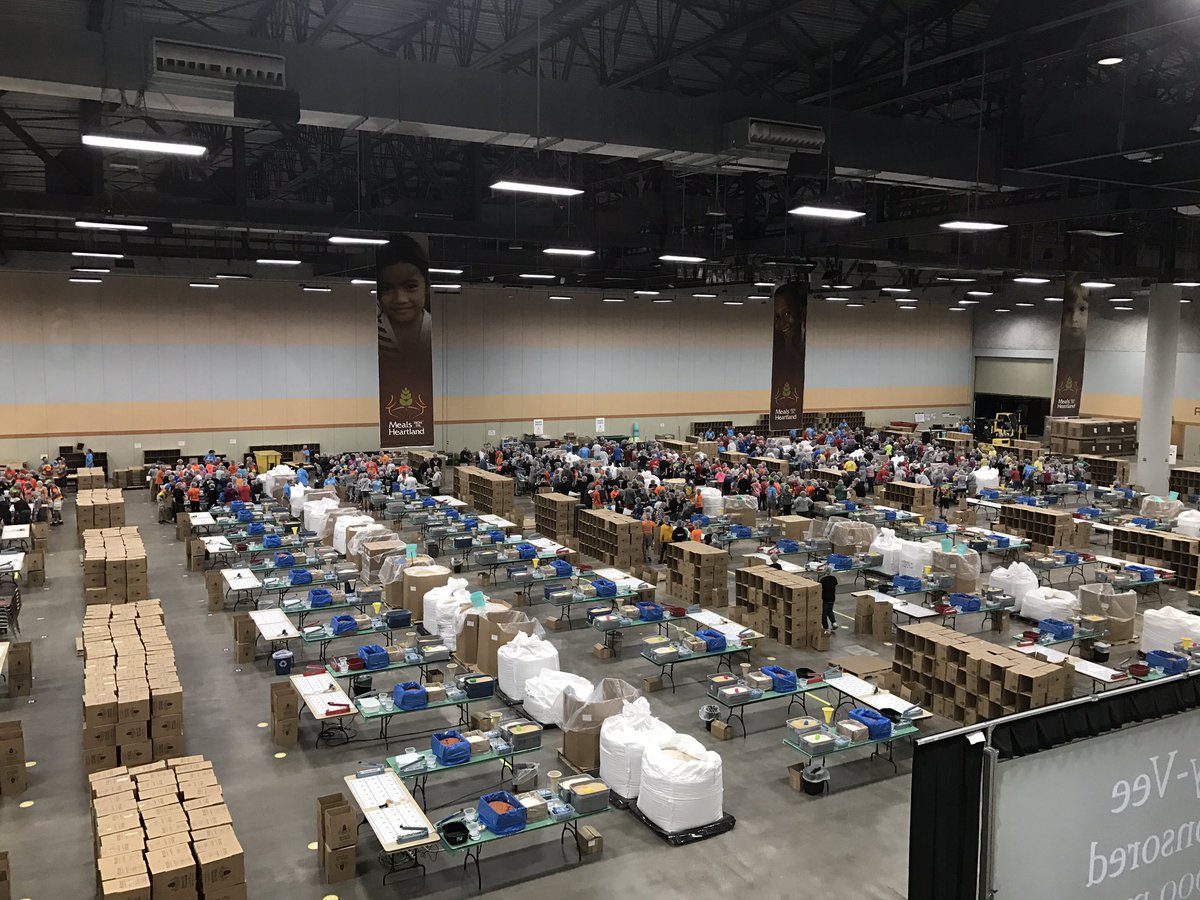 mamaoberhart03's tweet photo. Meals from the Heartland! Excited for my boys to experience this for the first time. 💕#interruptyourpattern #giveback https://t.co/J6zcrqztAq