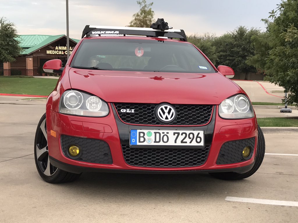 1egendarycars's tweet image. Nice GLI!
🚗: @jdtuck99