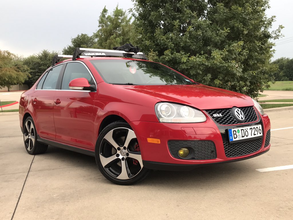 1egendarycars's tweet image. Nice GLI!
🚗: @jdtuck99