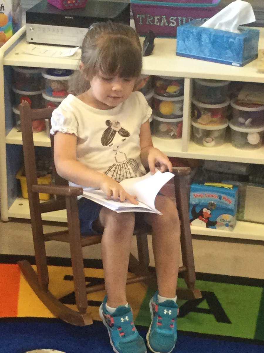 jhawkins3rd's tweet photo. #OneDogNation Prek superstars developing confidence as readers using #Readinga-z books @burkburnettisd @PrincipalHardin https://t.co/N2xSeBiv60