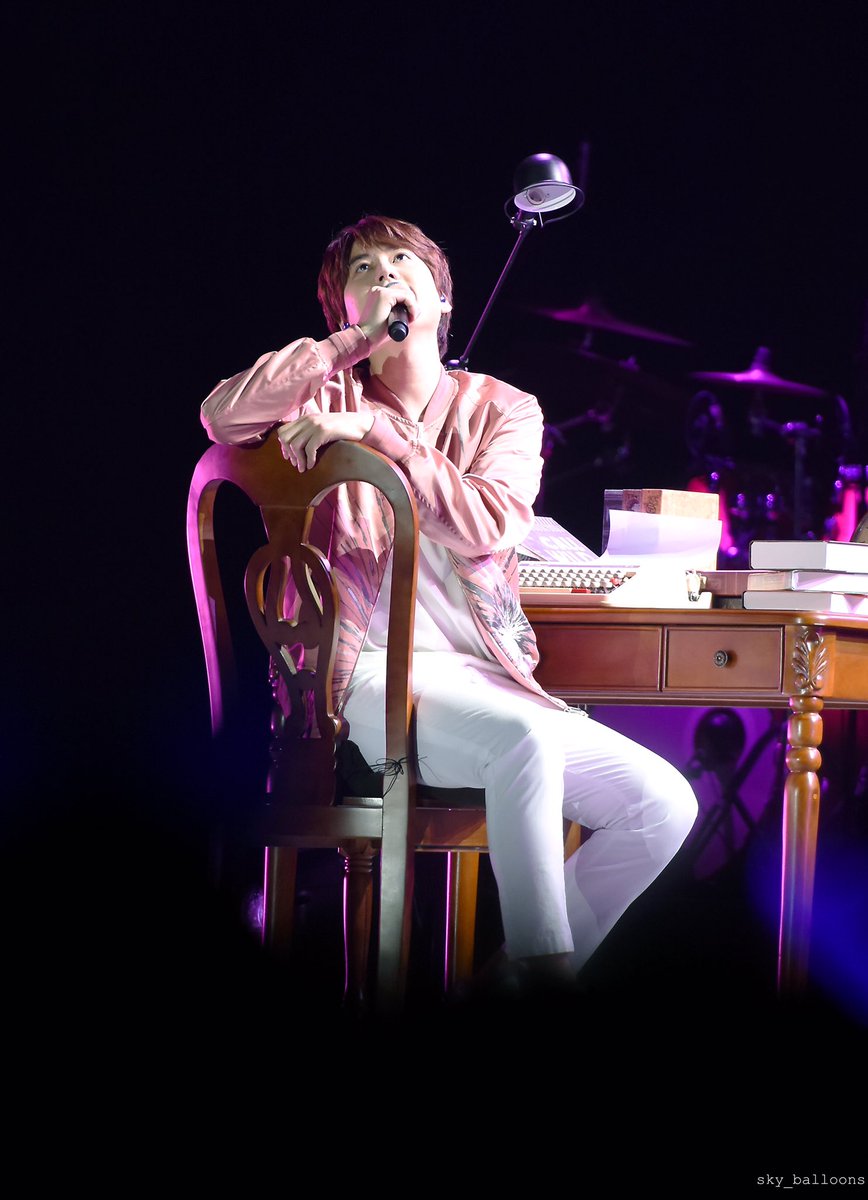 2018/06/06
D-352
#다시만나는날   
#규현아_사랑해 
#규현아_기다릴게
#waitingforkyuhyun