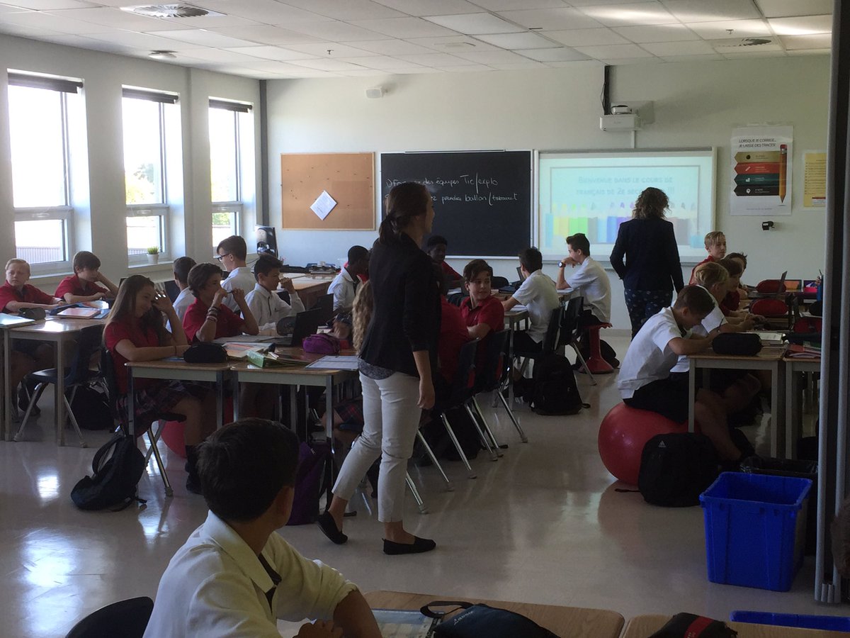 Stephanemayer's tweet photo. Pas besoin d'aller en C-B pour voir du codage dans les classes! Venez faire un tour à Terrebonne @DaphneeDV @NancyBrousseau #feep #leadped https://t.co/xQHKWNnqww