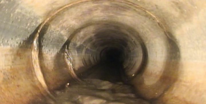 UtilitiesKngstn's tweet photo. To maintain the integrity of the municipal sanitary sewer, cleaning and camera inspection is taking place #ygk https://t.co/VEUlac2reS https://t.co/C5asI2oYni