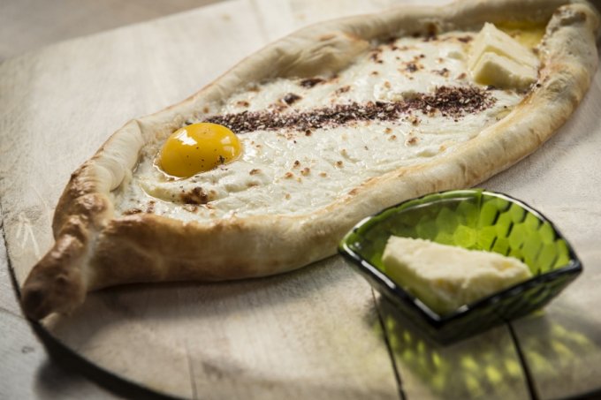 ashelizwarren's tweet photo. I like my #khachapuri Adjara style 😋 See you this fall @Supra_DC #GeorgianCuisisine #WalnutPaste #BeansinClayPot https://t.co/ahlI5Yb18n https://t.co/teWJ4pMvOr