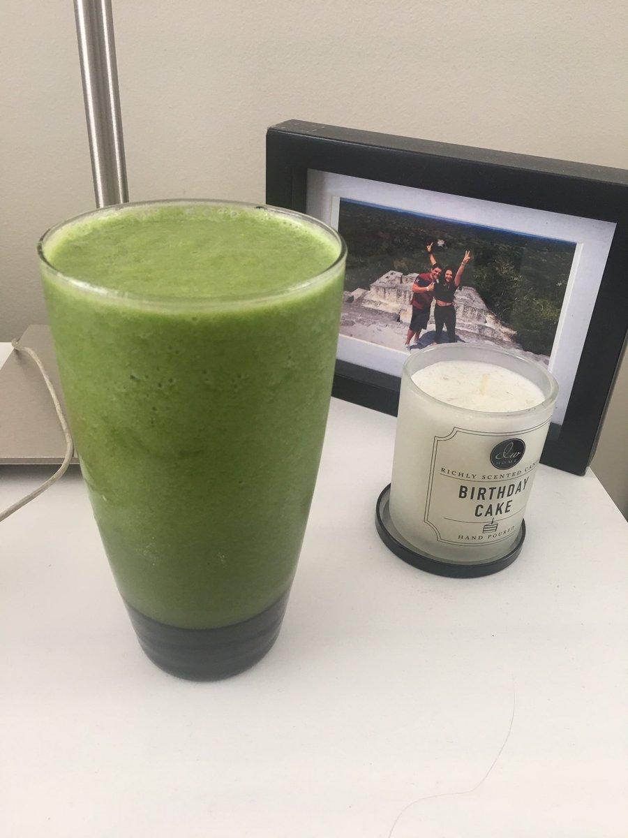 CeciBrunette's tweet photo. ¡Mala idea! Hoy le puse jengibre a mi smoothie verde y sabe Iugggg! Nadie me aviso que era así de fuerte su sabor https://t.co/IlZPTzE7l3